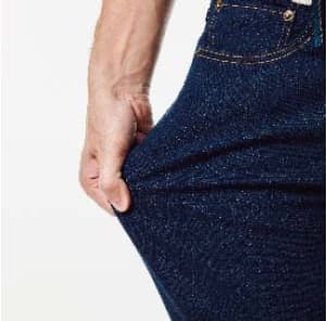 動きやすいストレッチ素材を使用