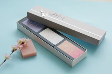 商品2 水入りせっけん『さくら』3個入セット