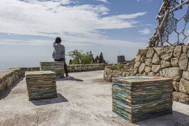 2015年の公募大賞「グランプリ」作品　森太三 《関係のベンチ》