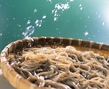 そばを試食いただきます