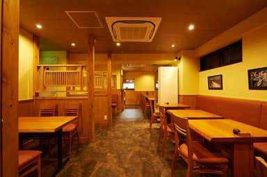店舗内観 1