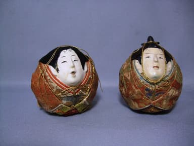 明治天皇妃・昭憲（しょうけん）皇太后がご愛玩された「木目込人形」（公益財団法人イケマン人形文化保存財団蔵）