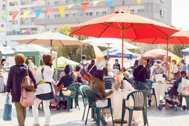 湊川公園手しごと市 会場の様子 2