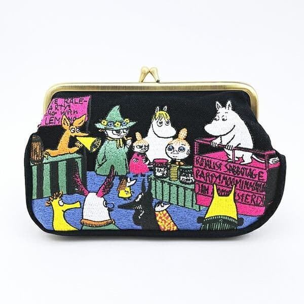 ムーミンのポーチは大人にこそ使ってほしい。華やかなで高級感もある畳刺繍がま口ポーチです。