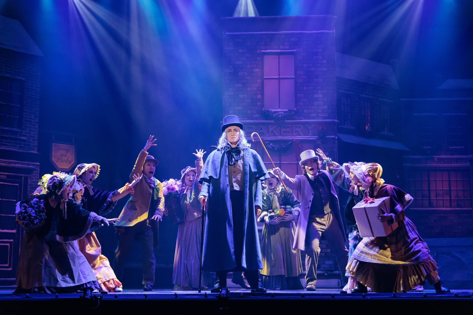 吉田栄作・土屋アンナ・吉田要士出演! ミュージカル『クリスマス・キャロル』〜Nation Tour 2025〜 全国ツアー開幕!!