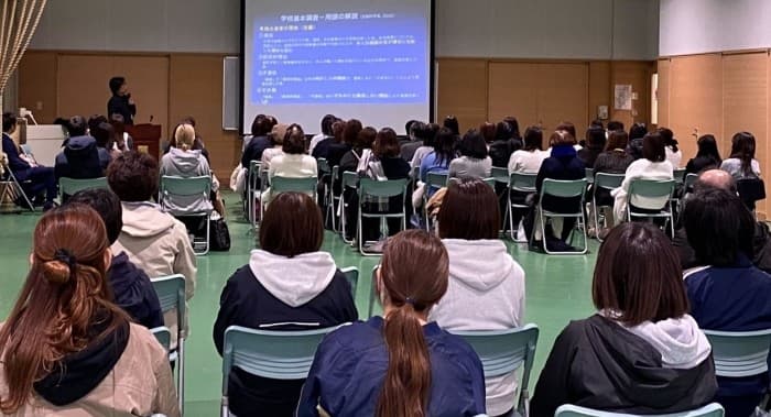 近畿大学附属小学校 PTA「保教会」が保護者向けの講演会を開催 「自己コントロールや対人関係の成長のために今、親ができること」