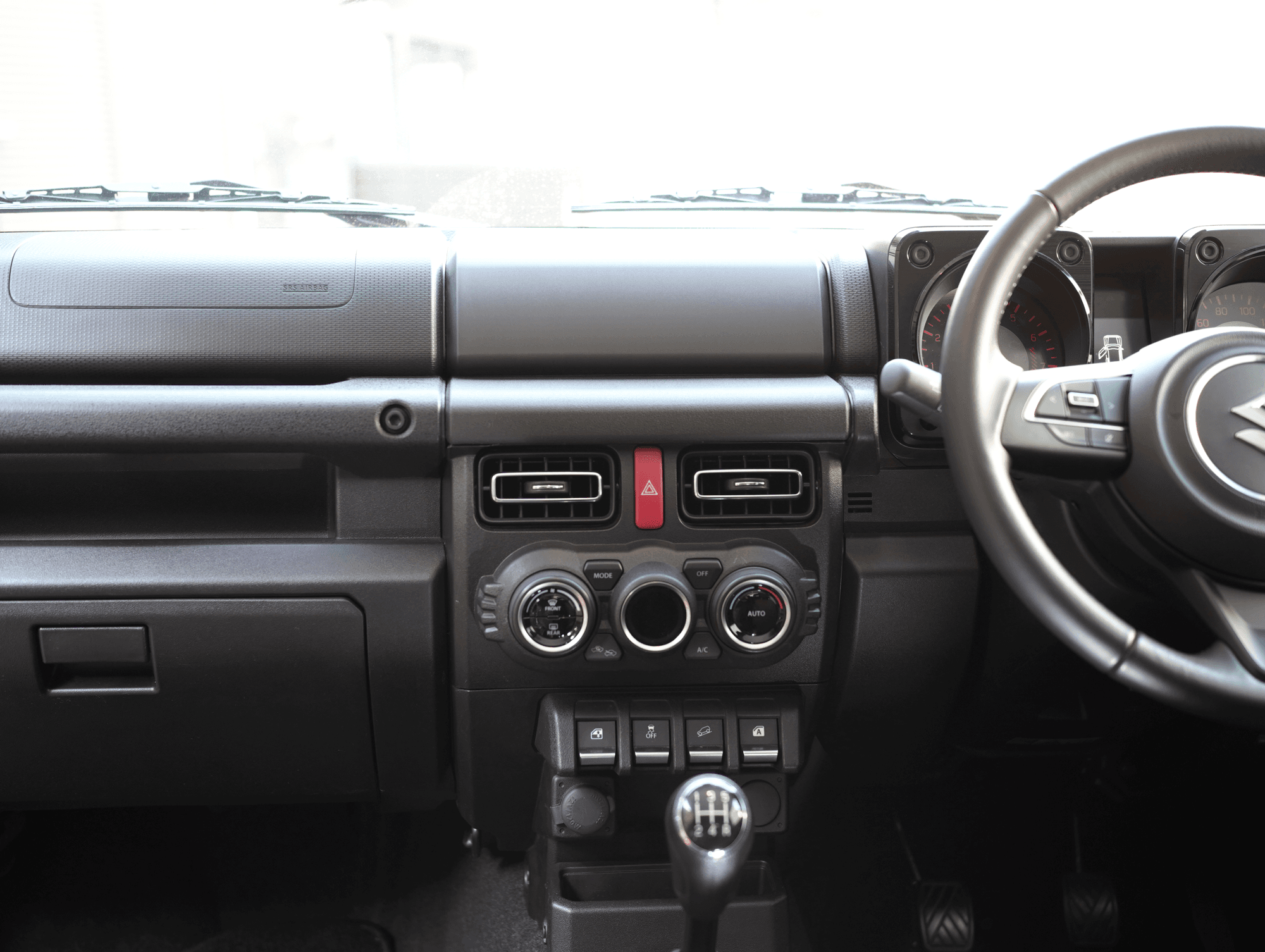 ジムニーのインパネをさらにスマートに変える「0DINパネル™︎キット」と 「マグネットアクセサリーシリーズ」新発売