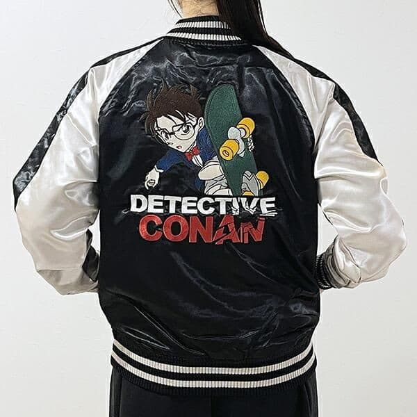 名探偵コナンのスケボー刺繍がかっこいい!メタリックの生地が高級感ある唯一無二のスカジャンです。