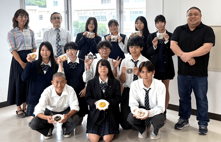 ライフさいか屋藤沢店 × 藤沢清流高校 × 松月堂わびすけコラボ!「半生ドーナツ」オリジナルフレーバーを限定販売!