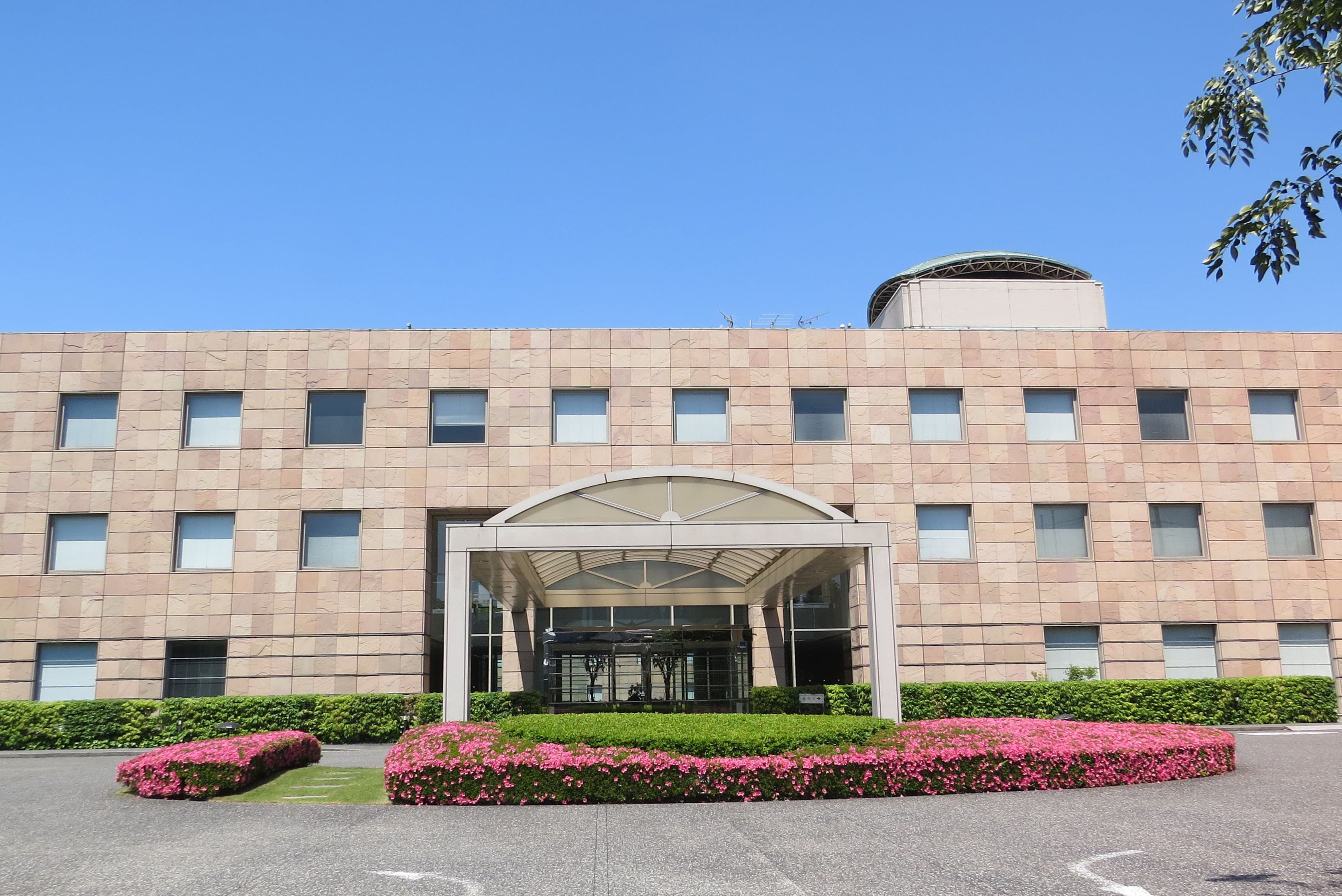 ミス・パリ・ビューティ専門学校大宮校(さいたま市大宮区) 校長 島田薫が020年プラチナエイジ女性活躍賞を受賞!