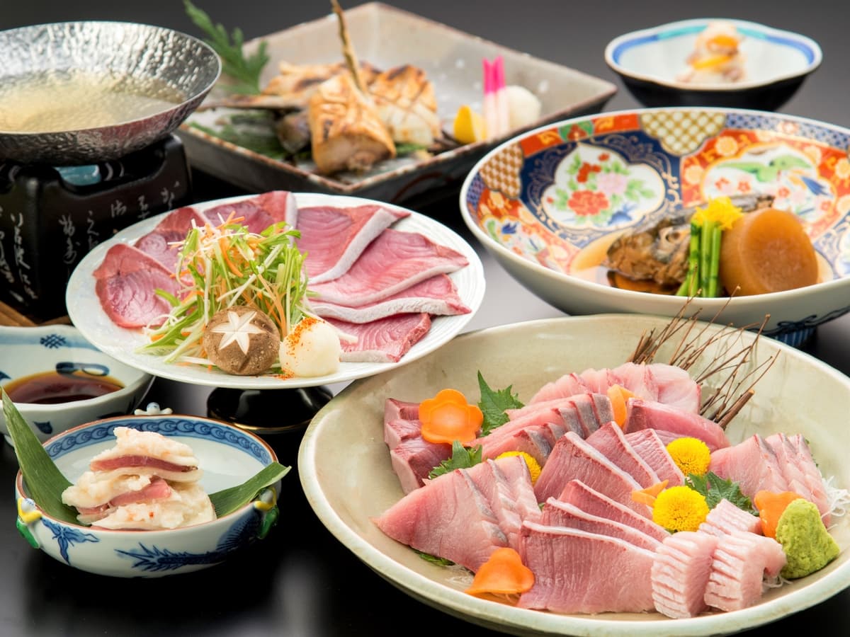 富山湾の王者「ひみ寒ぶり」解体ショー&氷見の食の魅力発信会 開催のご案内