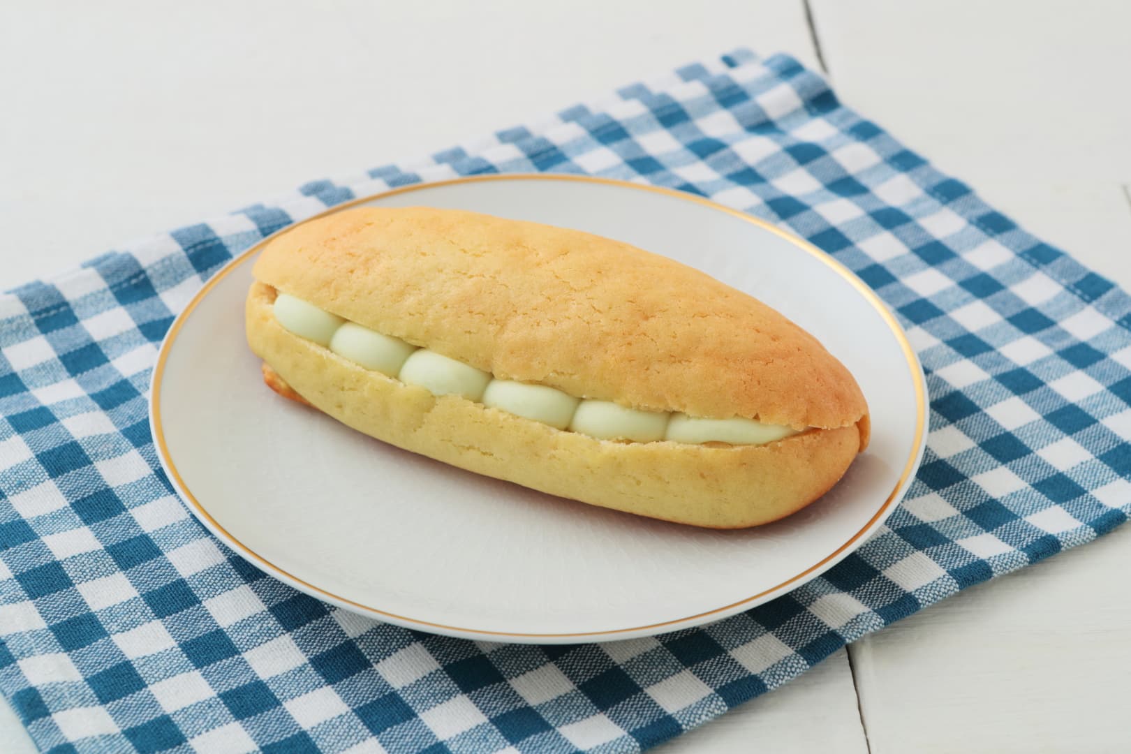 近大ICTメロンを使用した新商品「近大ICTメロンパン」  農学部生と地域商品ブランド「irodori kintetsu」による共同開発