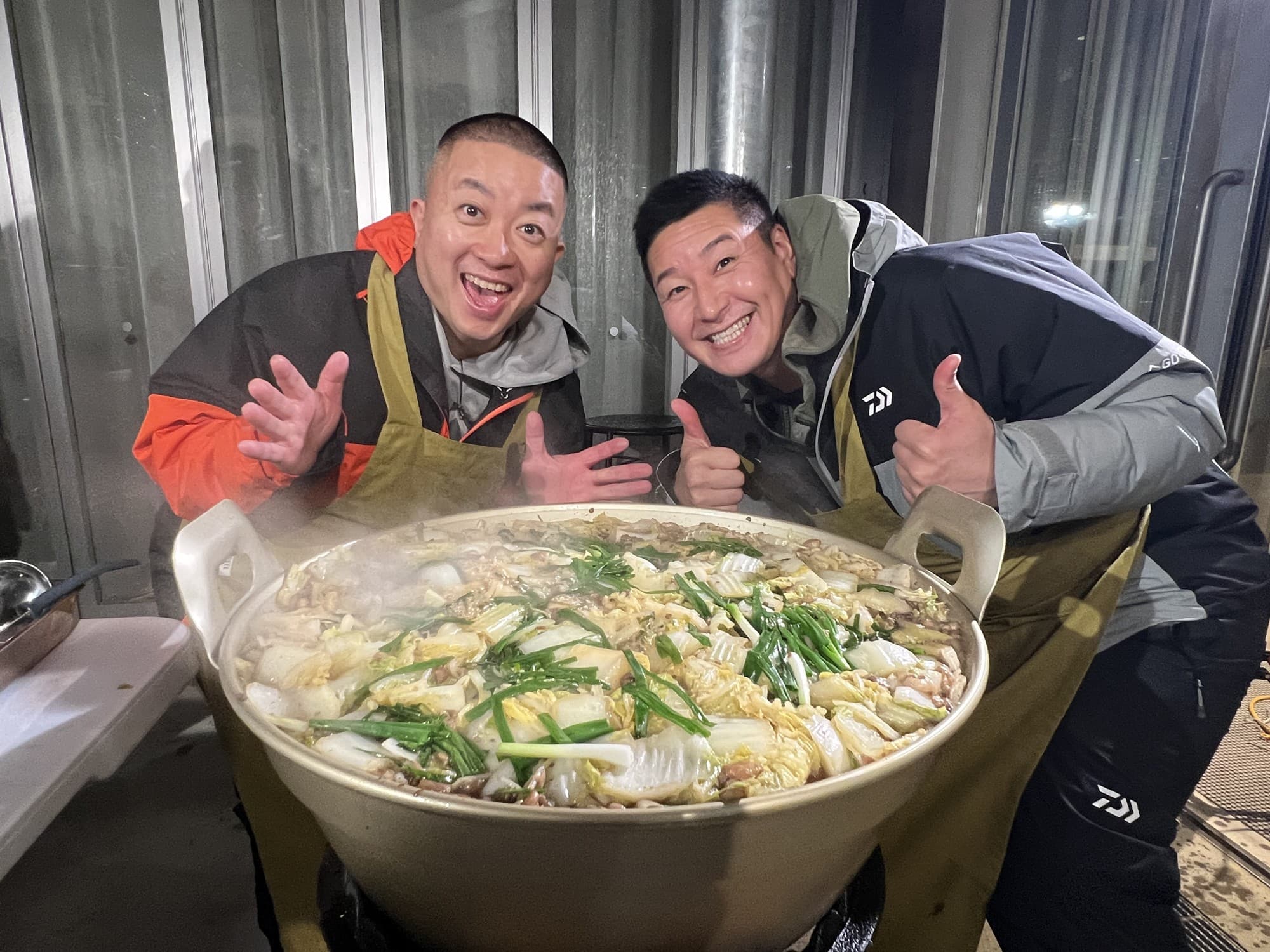 テレビ新広島で放送 チョコプラが離島の学校にサプライズ登場