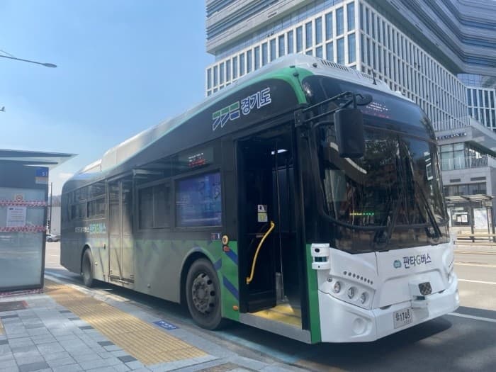 近畿大学経済学部の新井ゼミが自動運転バス導入に向けて調査を実施 東大阪市での実地調査とソウル市へのヒアリング調査から政策提言へ