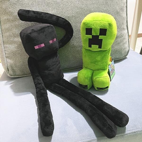 マイクラキャラがゲームから飛び出してきた!?マイクロファンにはたまらないマイクラ好きのためのぬいぐるみです。