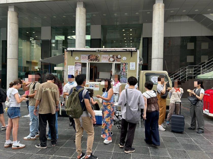 【開催報告】株式会社YAPPYがエシカルをテーマとした
キッチンカーを『第2回にっぽん青果祭』に出店!
キーマカレーとチーズケーキ 計478個が完売