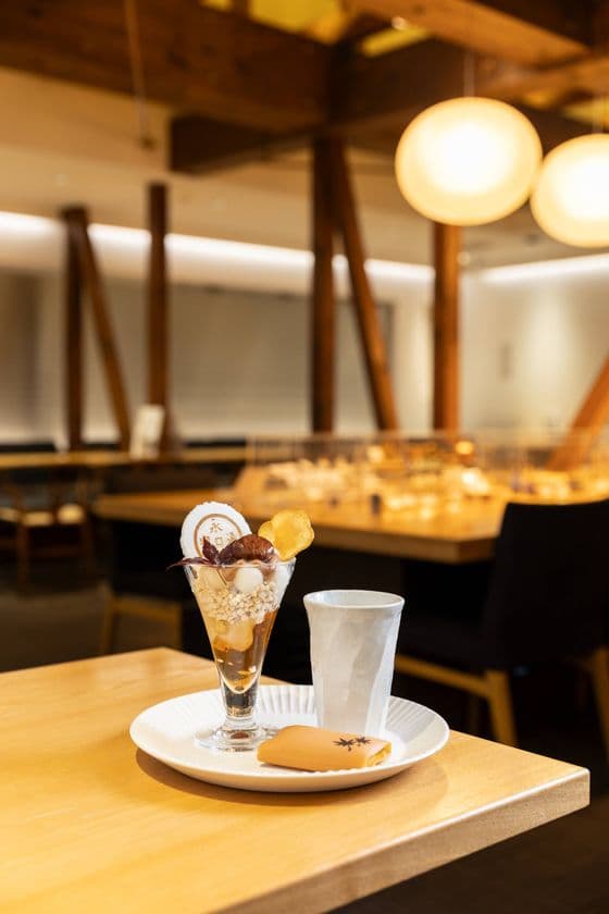 四条河原町・永楽屋 秋の京都を楽しむ
“芋栗パフェと茶菓セット”を11月8日~期間限定で提供