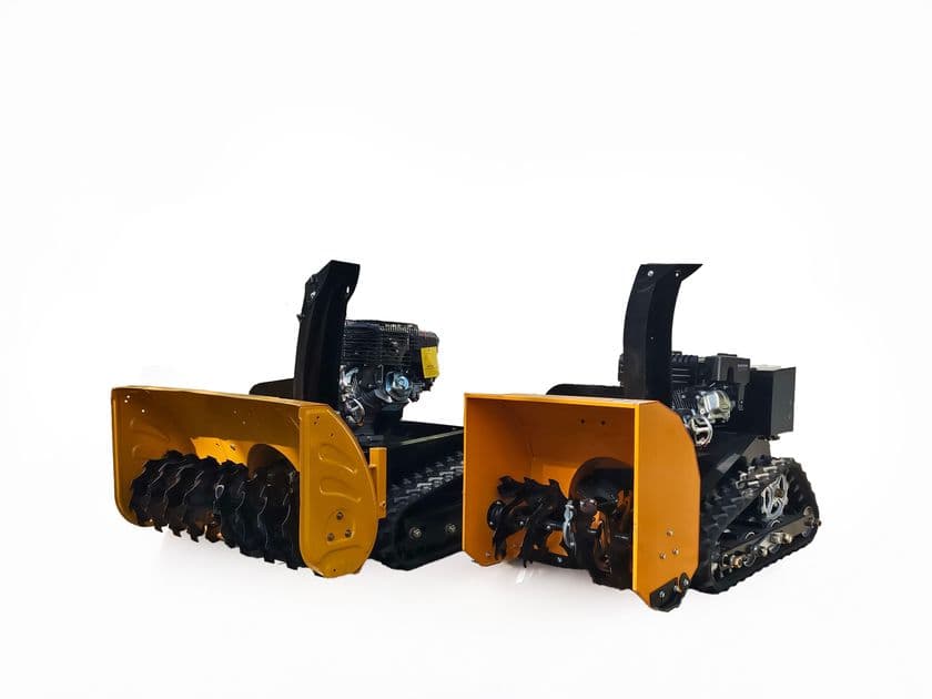 “人が雪に挑む時代は終わる?”
遠隔操作ラジコン除雪機「ユキゾー」