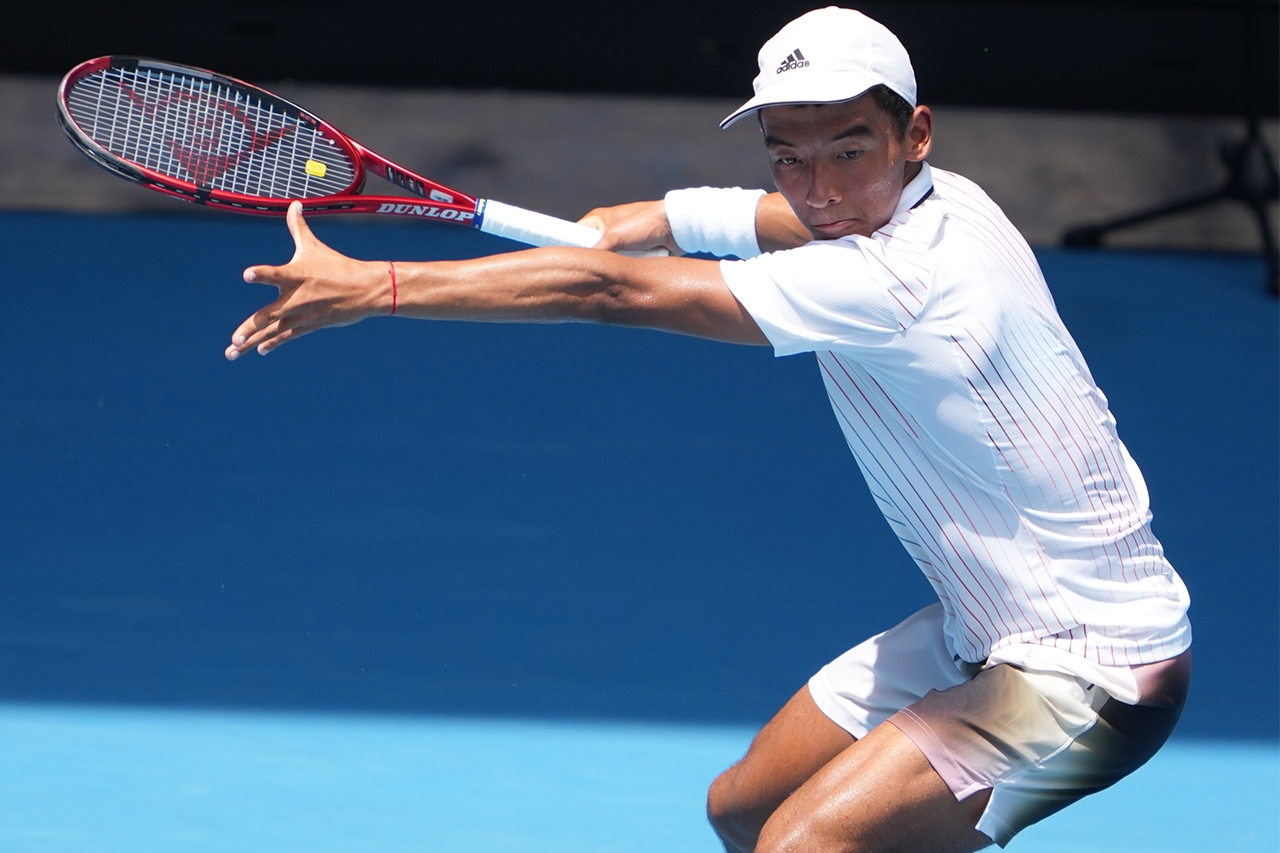 「全豪オープンジュニア」でのプレー写真/単複二冠を達成したクズハラ選手