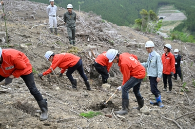 093dAWYxht7TIa1ao9Bf.JPG?w=940&h=940