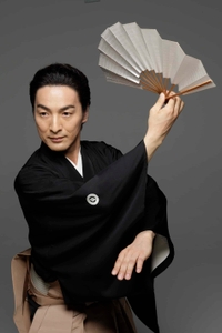 藤間蘭黄氏　©篠山紀信