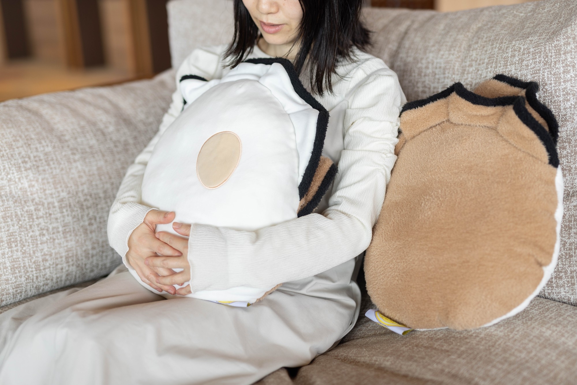生牡蠣×牡蠣フライが一度に楽しめる！？2種類の異なる触り心地「どっちも牡蠣クッション」一の坊から今夏新登場