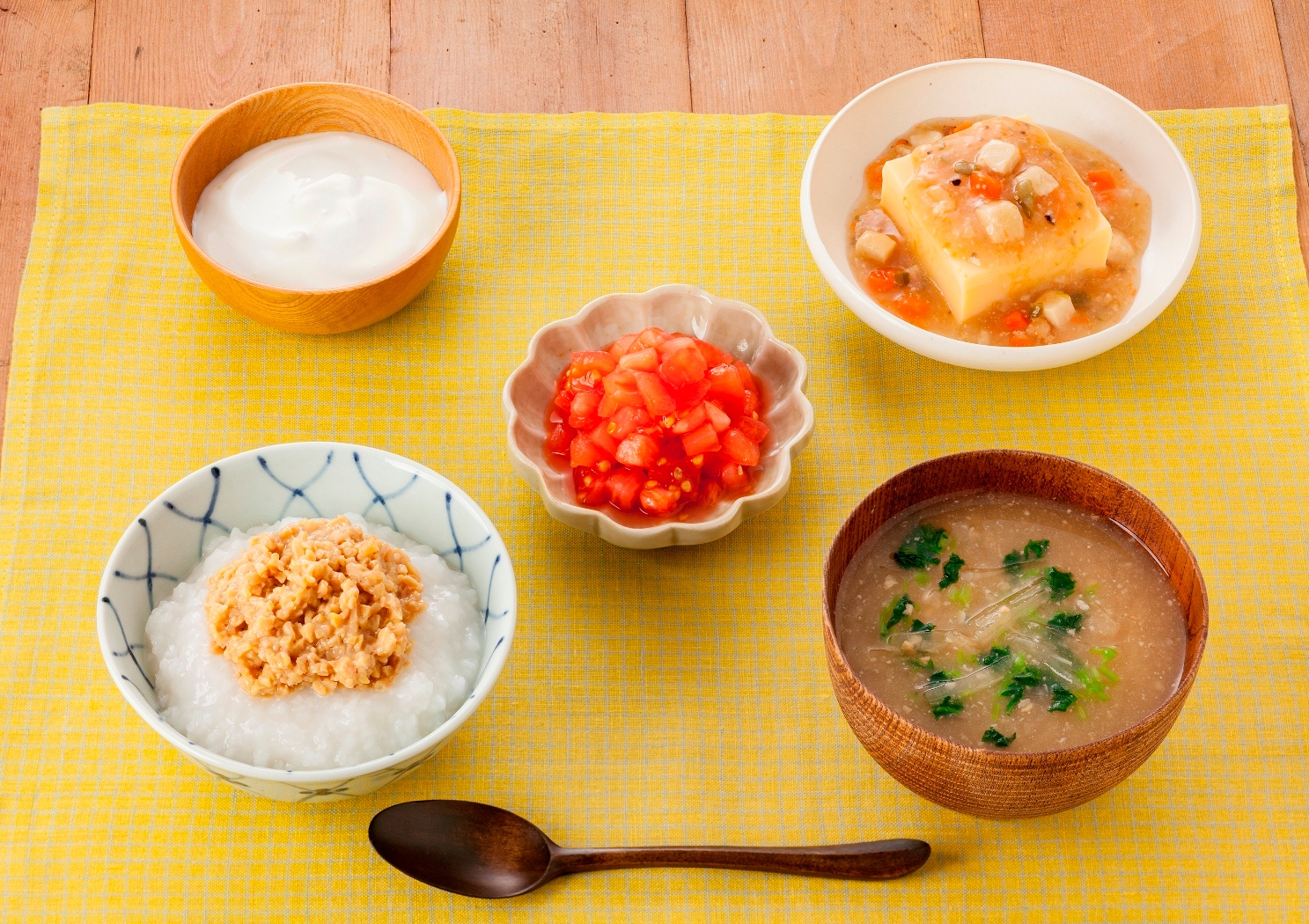 介護サービス休業に伴う、負担軽減の一助に キユーピーの市販用介護食品「やさしい献立」を活用した 1週間分の献立表を公開します