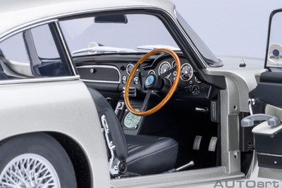 オートアート社製アストンマーチン DB5 「007／ゴールドフィンガー」