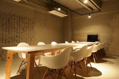 0MfphyOR1aqq6NJFDbXO.jpg?w=940&h=940