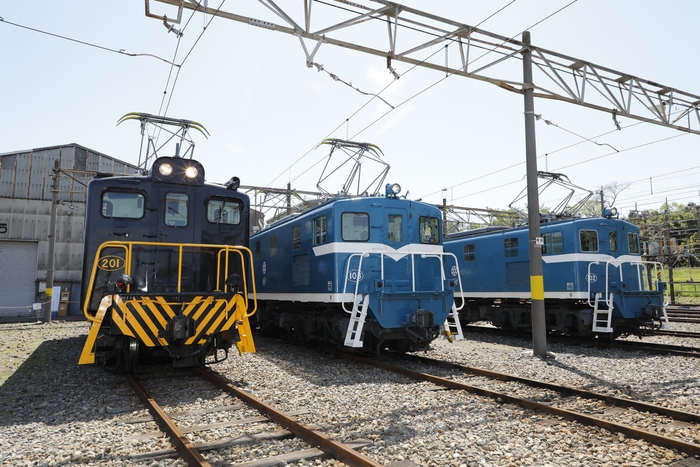 電気機関車 イメージ