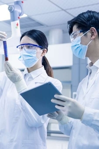 0RBrvBzQTqwistwTzD22.jpg?w=940&h=940