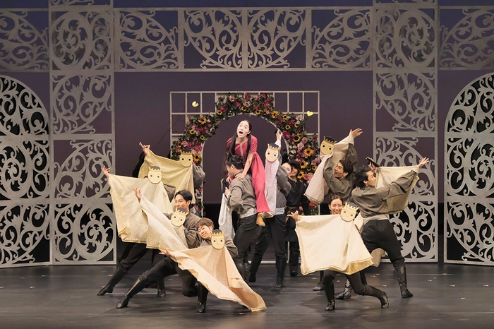 ダンス×人形劇「エリサと白鳥の王子たち」(2018年公演より) 撮影︓三枝近志