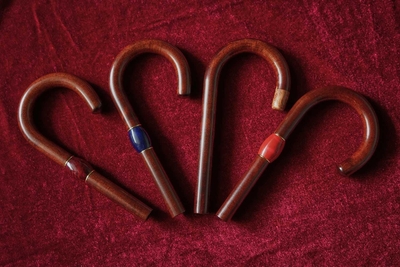 瘤杢を継いで成型した希少な手元