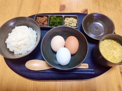 トリプルセットはごはん3杯付き1,200円