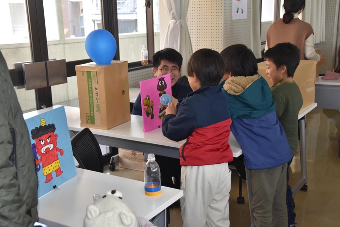 「とべ!空気砲」ブース