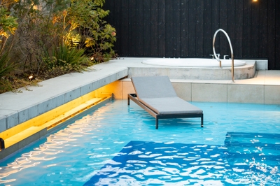 ※プールサイド(ヴィラ棟)