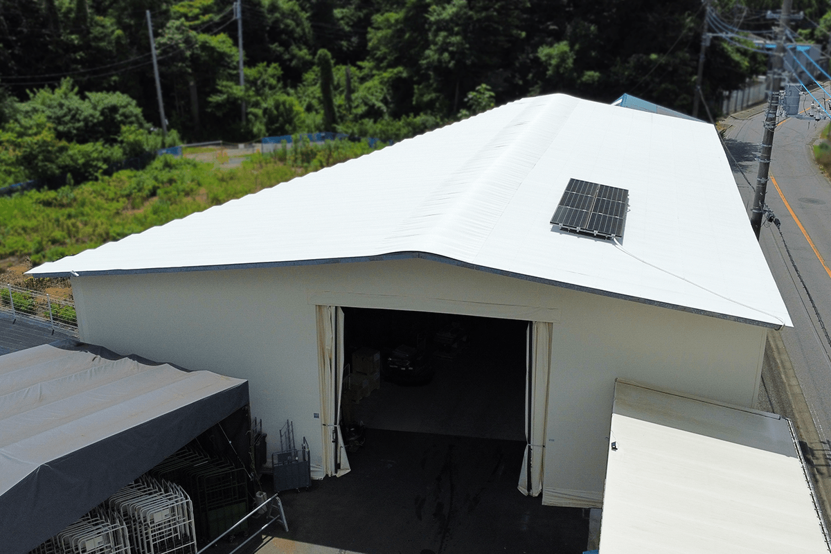 遮熱塗装をした倉庫