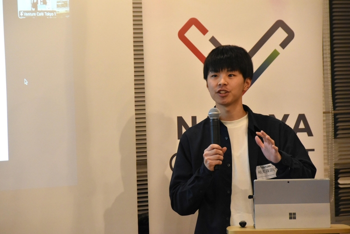 プレゼンする篠田さん