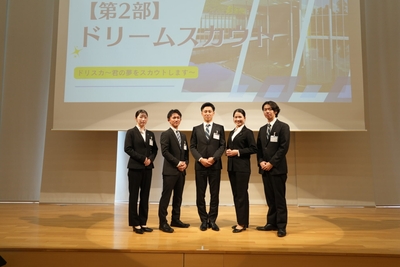 0m1NjIqpUqTIcnncZTAJ.jpg?w=940&h=940