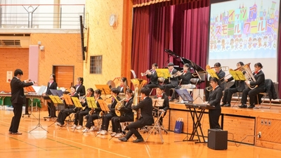 0mv4LAJQ3mn8YLdTkPue.jpg?w=940&h=940