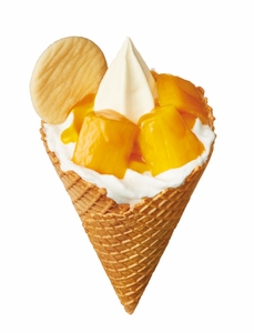 ワッフルソフトクリーム　マンゴー