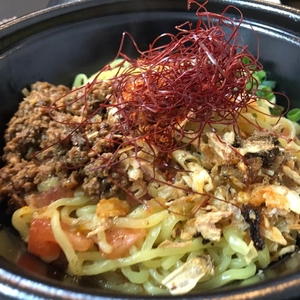 0r38LzzUQJaaTlrNGU8N.jpg?w=940&h=940