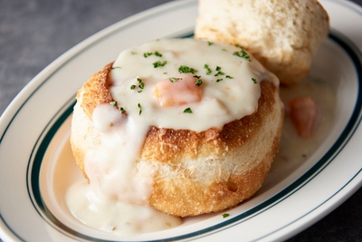 0sN2wj9FjLELJbkyIk8r.jpg?w=940&h=940