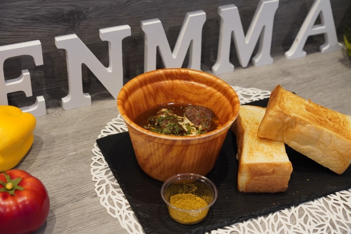 牛タンビーフシチューと「コラボスパイス」