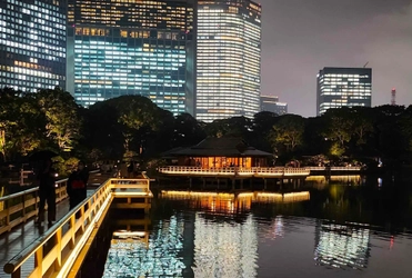 本日10/31(金)より開催！【浜離宮恩賜庭園】夜間特別開園「浜離宮でお月見散歩～将軍の御庭で栗名月を愛でる～」