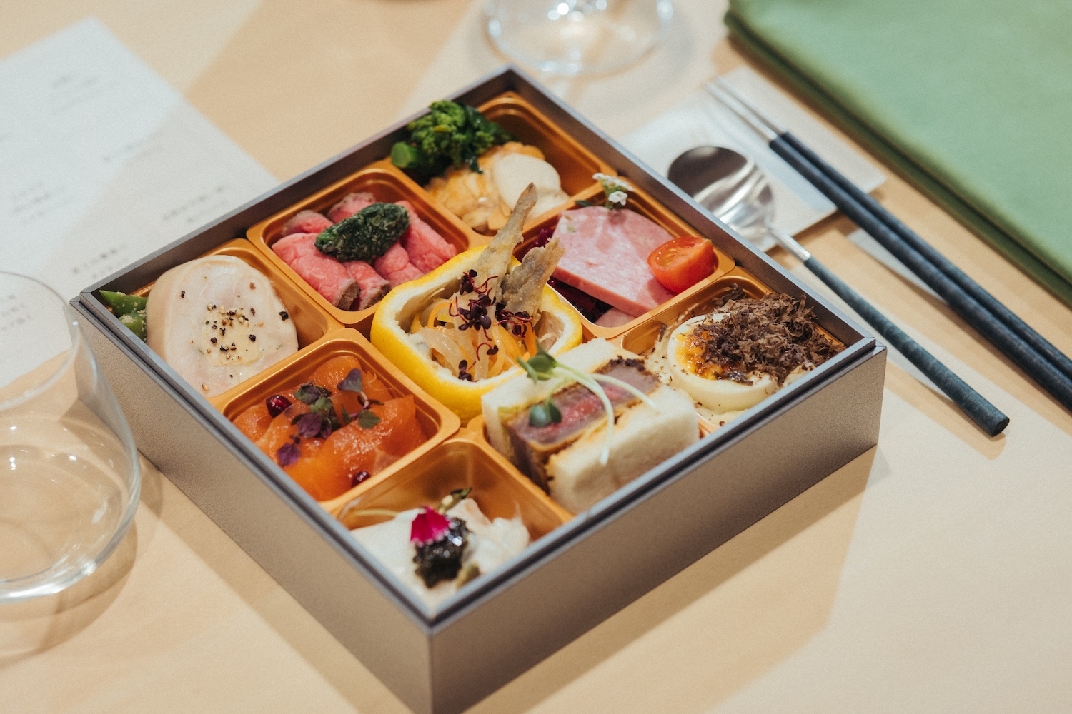 富士河口湖花火プレミアムディナーボックス