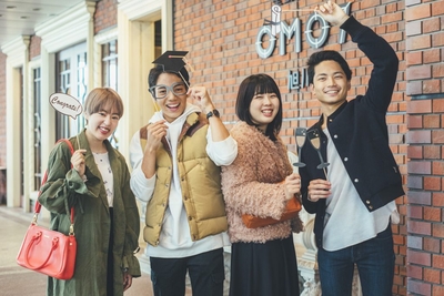 14EjewZy6DE42PlE9KRs.jpg?w=940&h=940