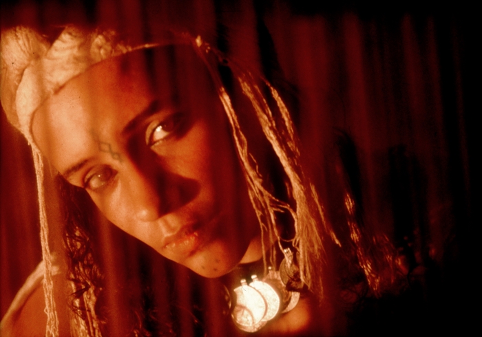 (c)The Sahara Company Limited & Tao Films SRL.1990