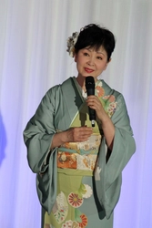 西崎 緑、芸道60周年感謝の集いで、歌・踊り・芝居を華やかに魅せた！