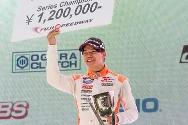 第5戦は山下健太、第6戦は牧野任祐が優勝 。卜部和久が初のシリーズチャンピオンに輝く!